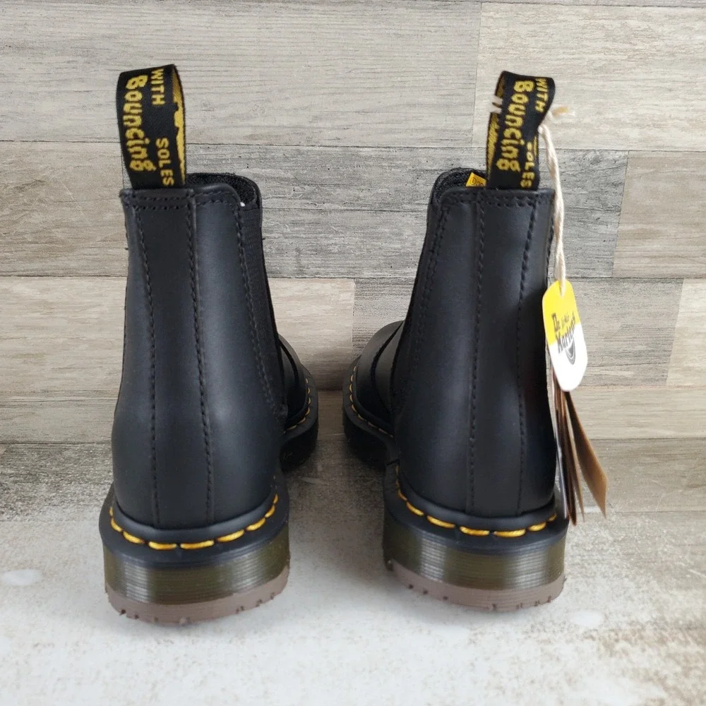 Dr. Martens 2976 Womens Chelsea Boot Sz 5 Black Smooth Leather Round Toe Pull On
